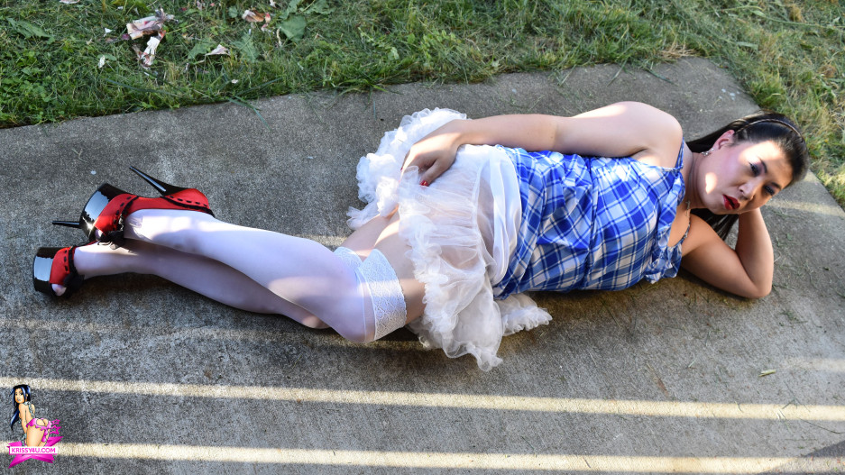 Krissy4u - Relaxing In The Shade!